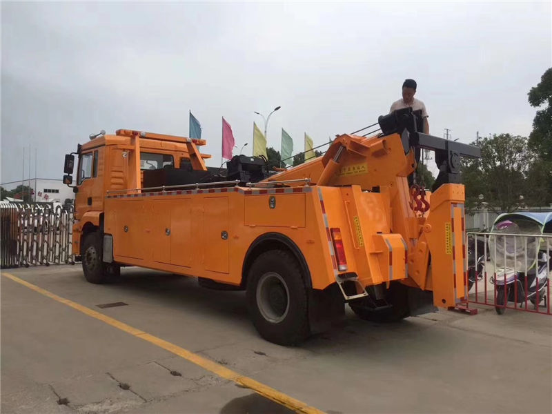 陕汽德隆13吨清障车