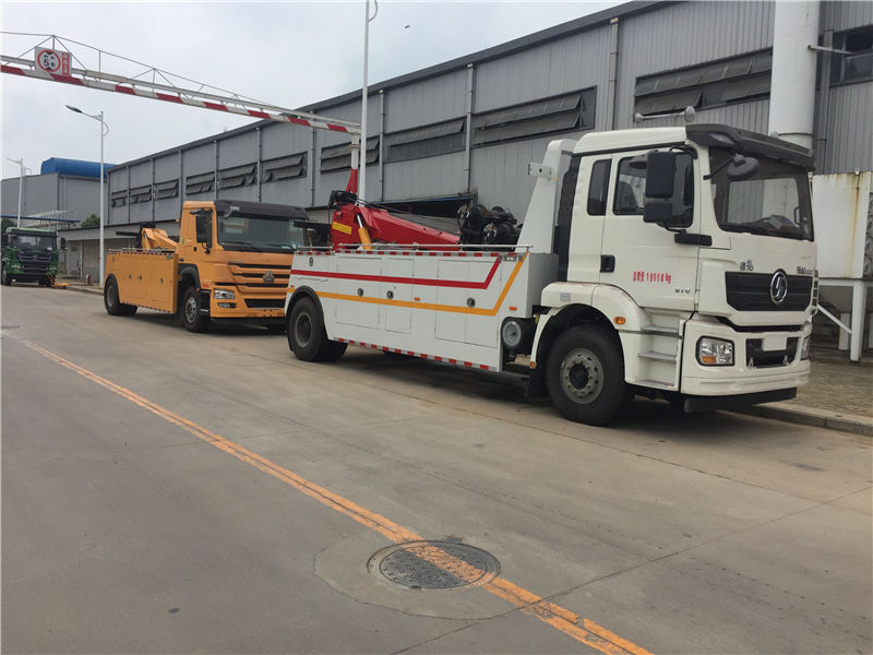 陕汽德隆13吨清障车