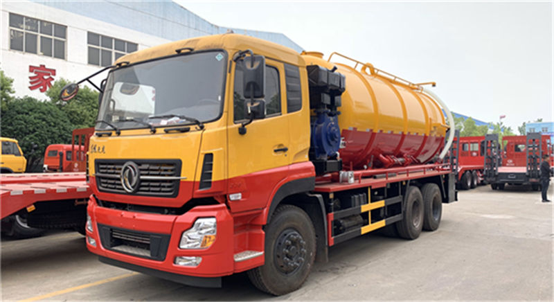 天龙清洗吸污车（联合疏通车20吨）