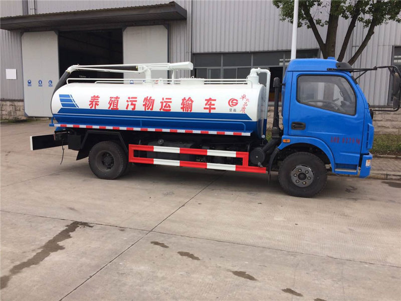 东风多利卡吸粪车(8吨)
