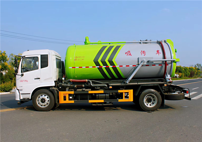 东风天锦吸污车(8-10吨)