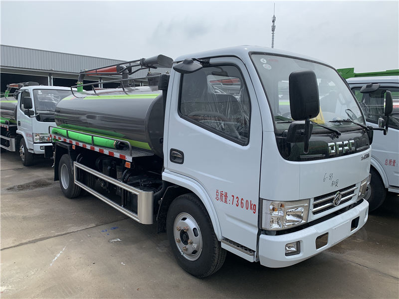 东风多利卡吸粪车(国六3-5吨)