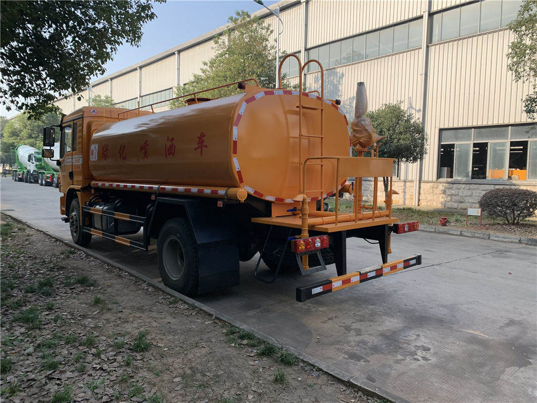 陕汽德龙13吨洒水车(国六)